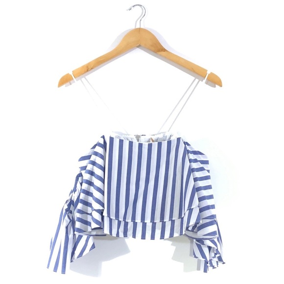 WAYF Blue + White Nautical Striped Cold Shoulder Flutter Sleeve Crop Top L NWT - Picture 2 of 3